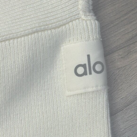 Alo Yoga Scholar Cardigan Sweater White - Picture 4 of 5